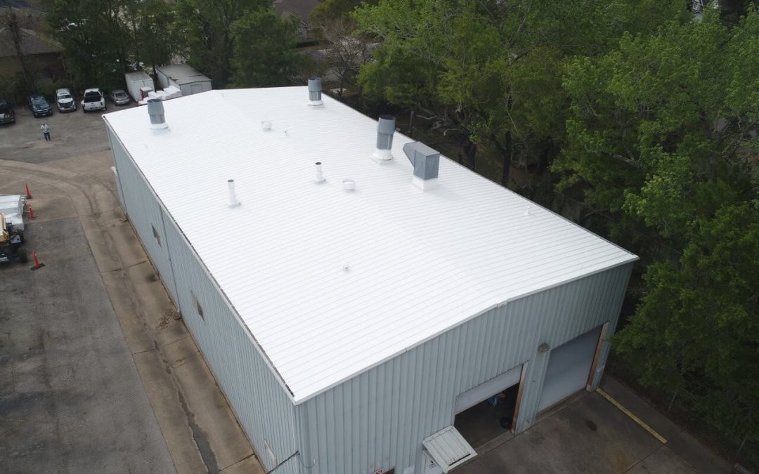 What Does a Commercial Roof Maintenance Program Include?